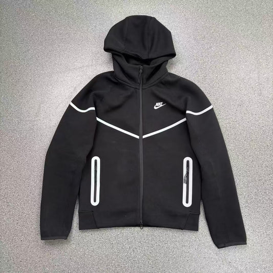TUTA NIKE TECH FLEECE