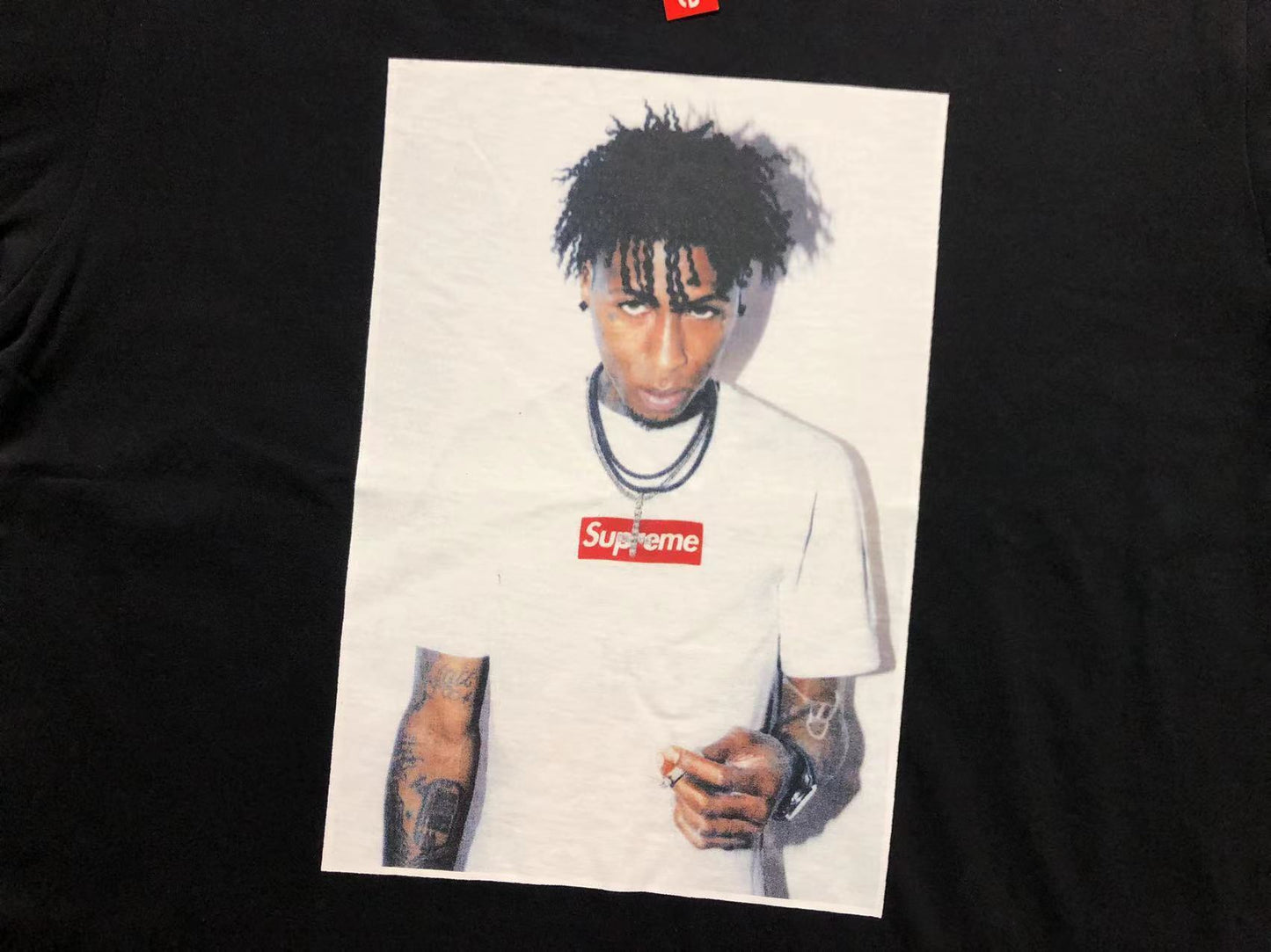 T-SHIRT SUPREME