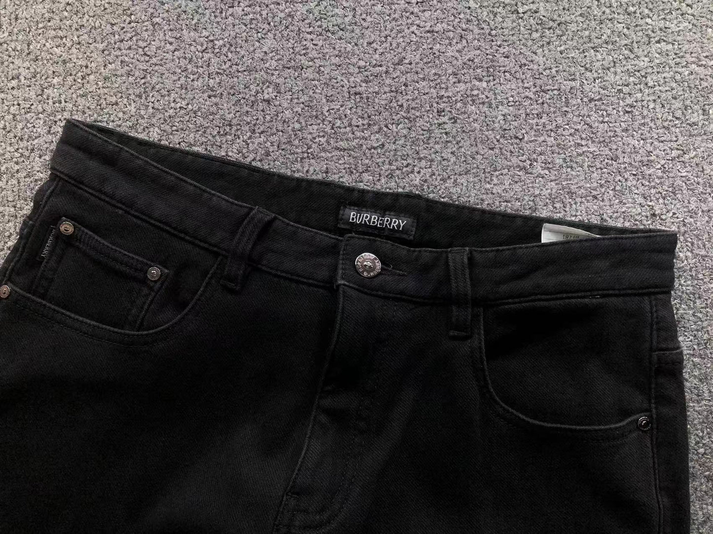 JEANS BURBERRY PANTALONI