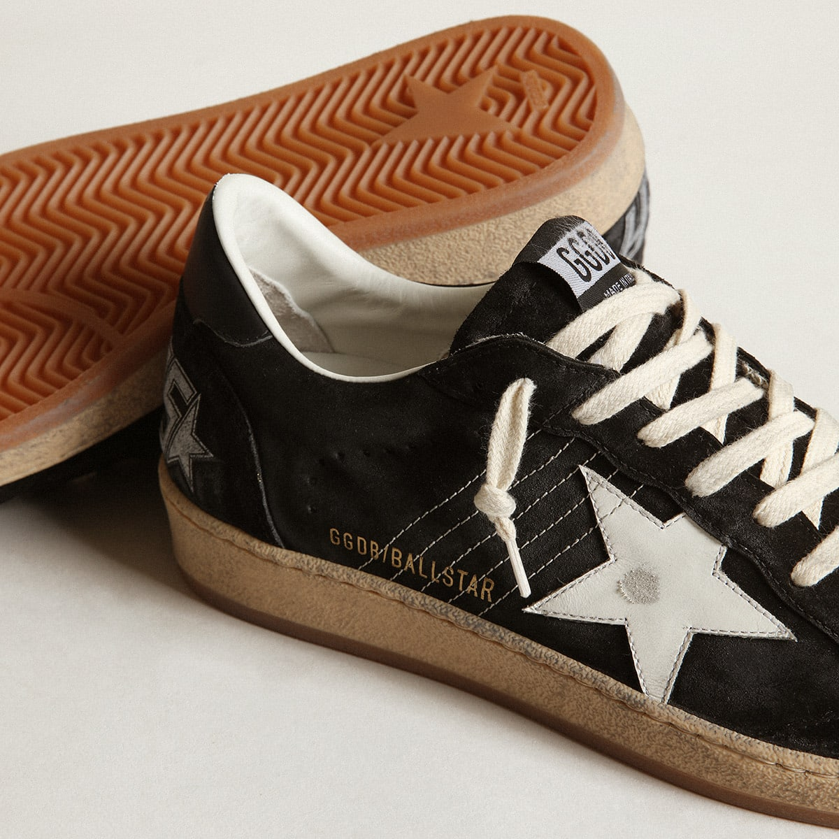 GOLDEN GOOSE