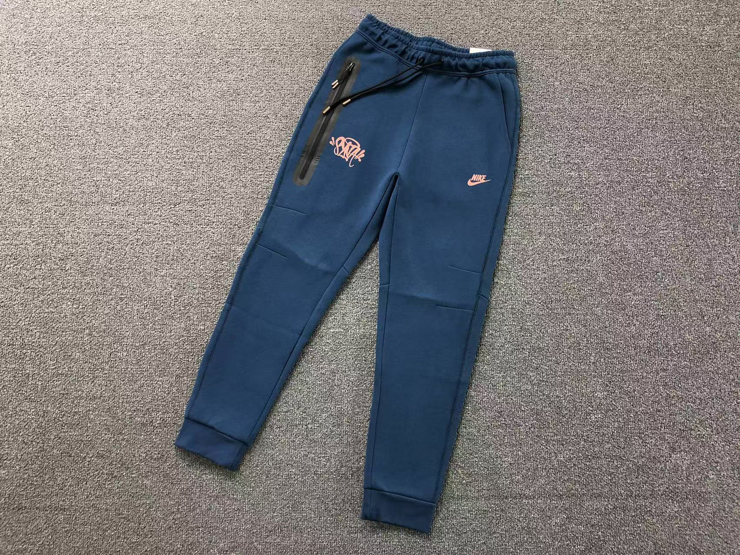 TRACKSUIT TUTA SYNA WORLD X NIKE TECH FLEECE FELPA / PANTALONI