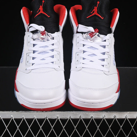 JORDAN 5