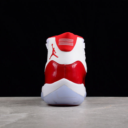 JORDAN 11