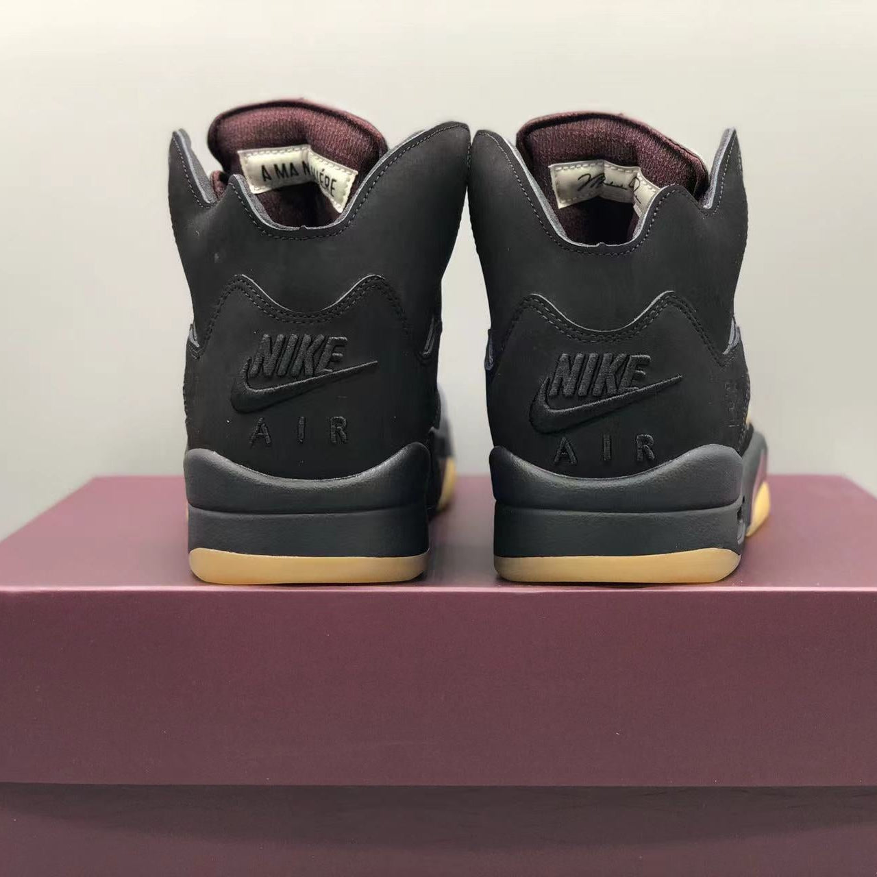 JORDAN 5