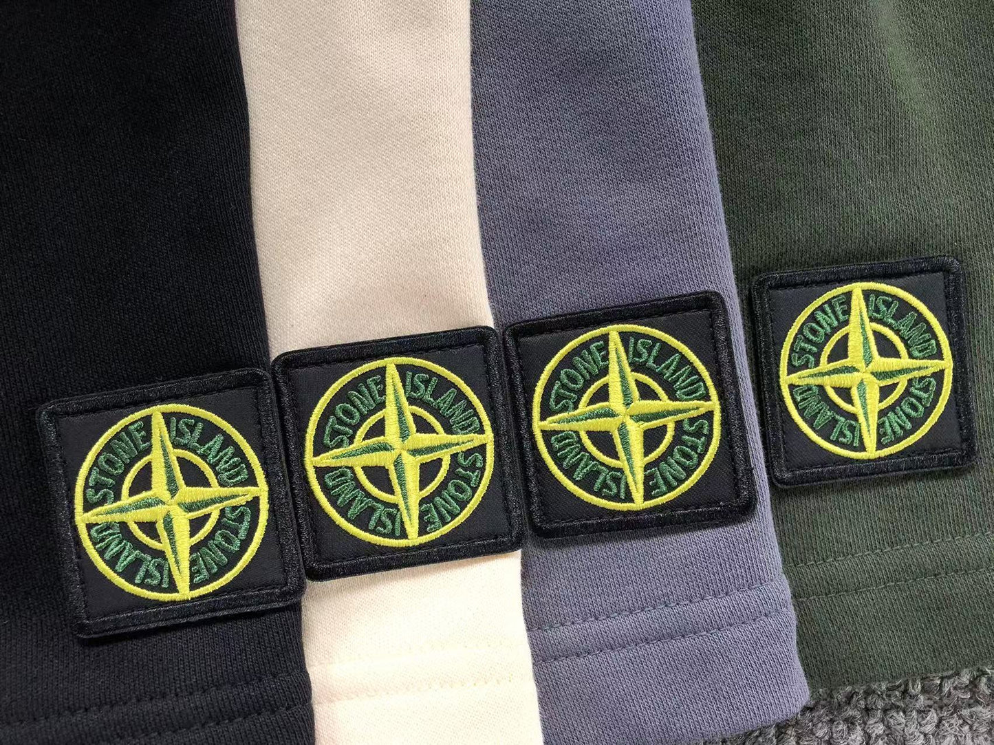 PANTALONCINI STONE ISLAND