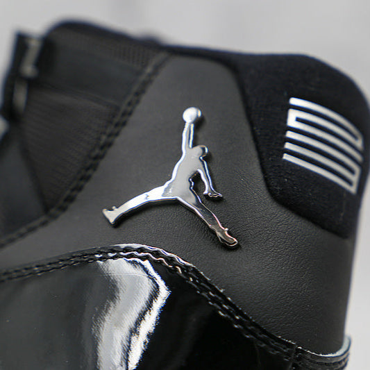 JORDAN 11
