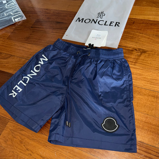 COSTUME MONCLER