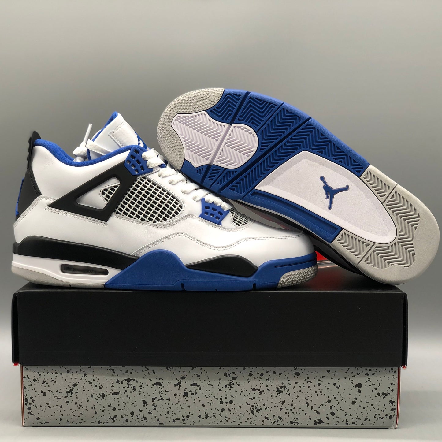 JORDAN 4