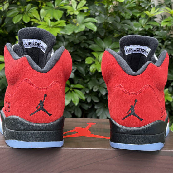 JORDAN 5