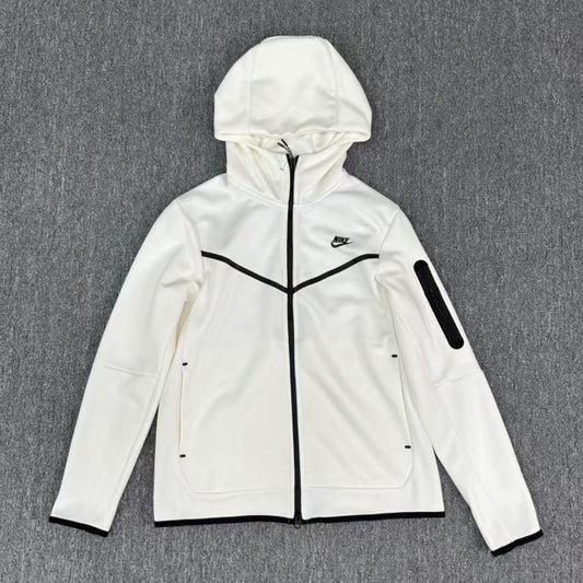 TUTA NIKE TECH FLEECE