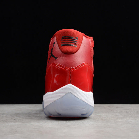 JORDAN 11