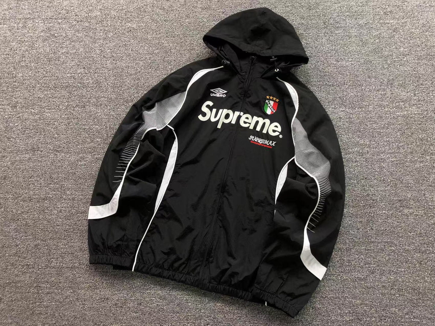 TRACKSUIT TUTA SUPREME