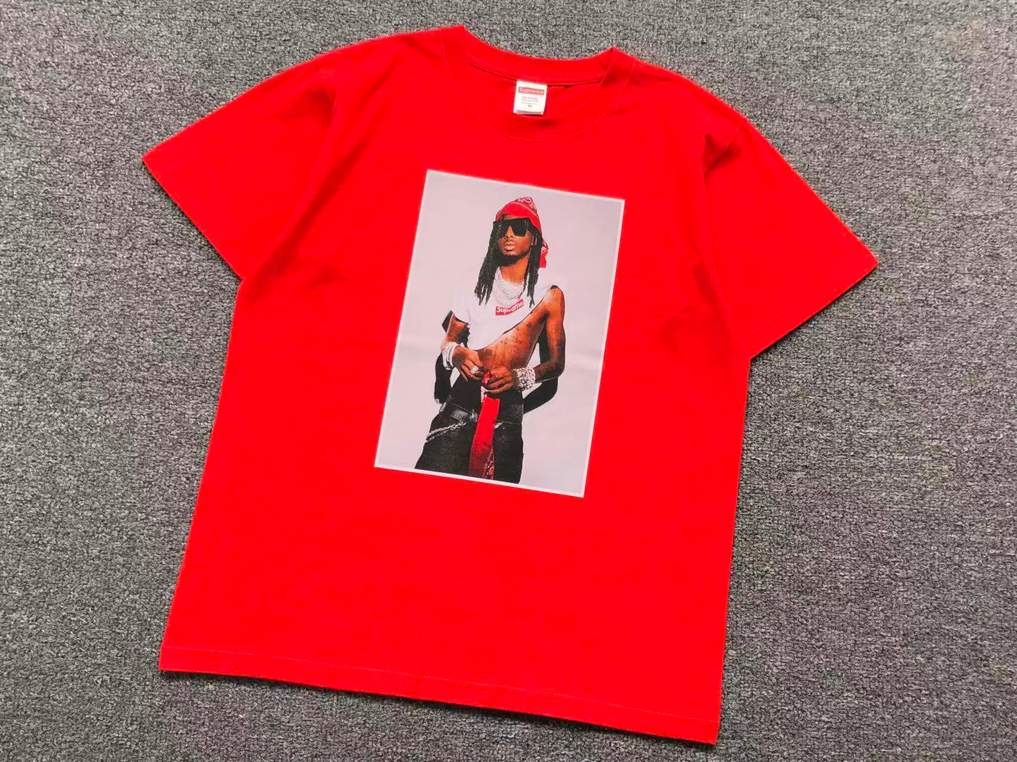 T-SHIRT SUPREME