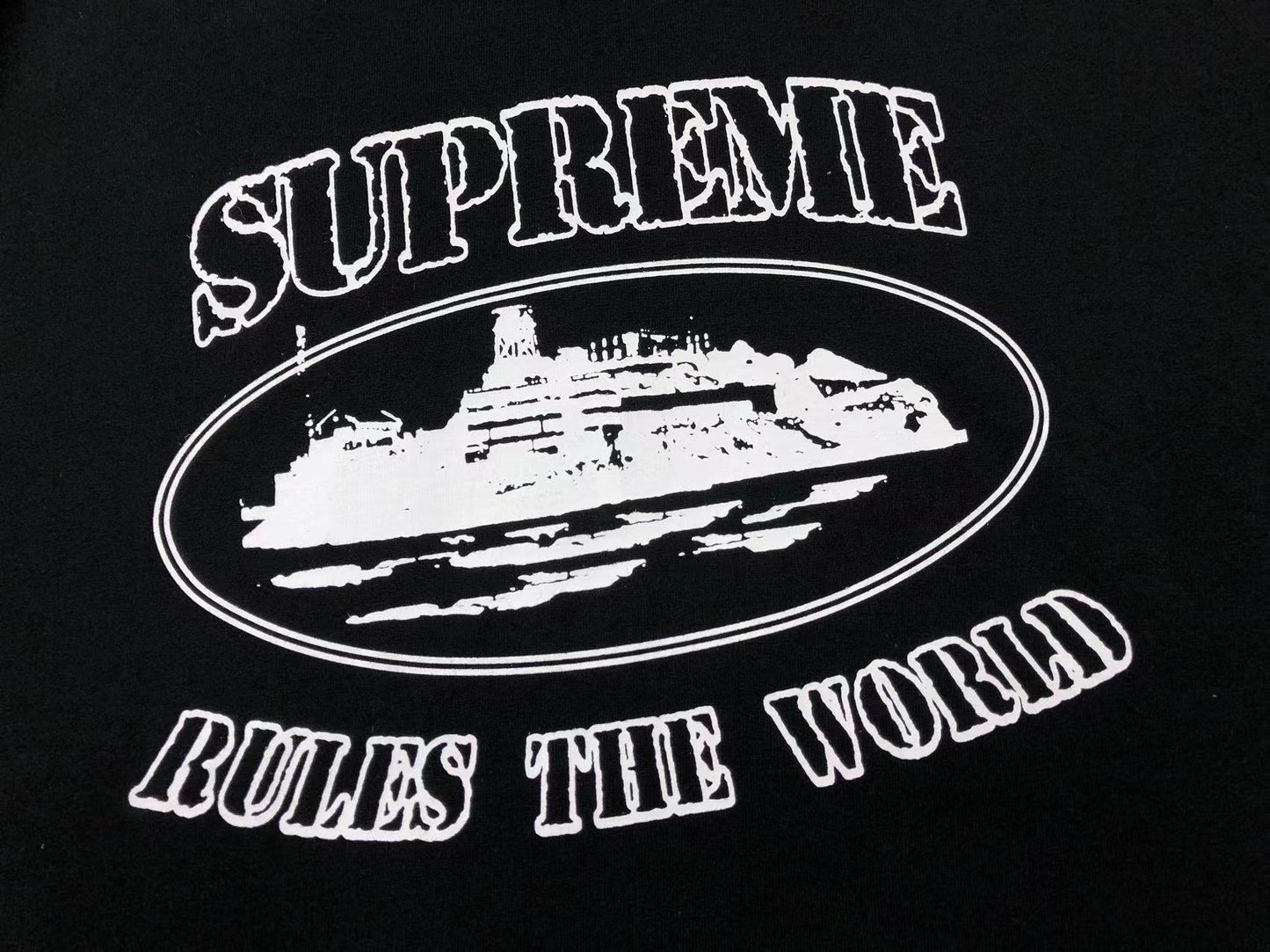 T-SHIRT SUPREME