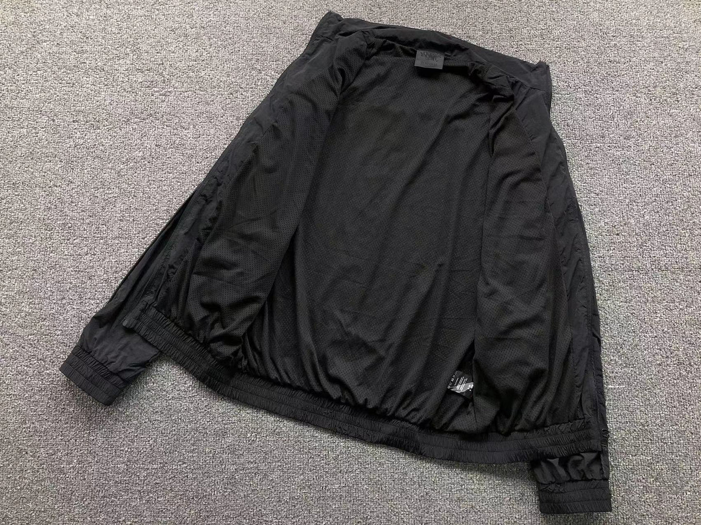 TRACKSUIT TUTA SYNA WORLD