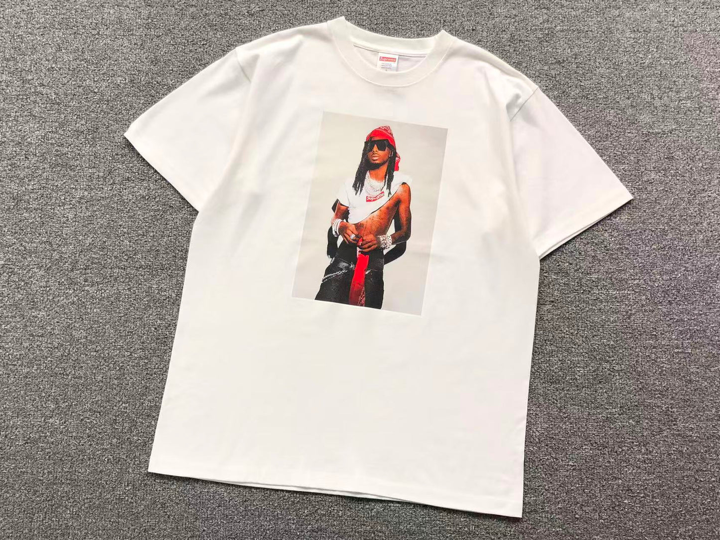 T-SHIRT SUPREME