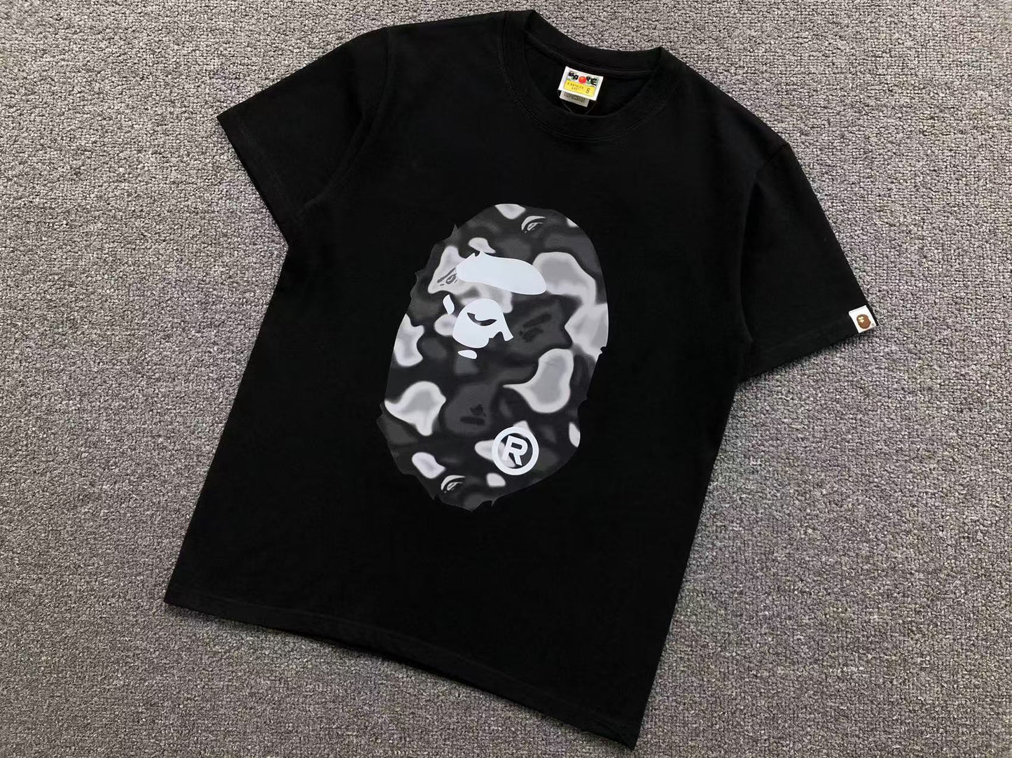 T-SHIRT BAPE