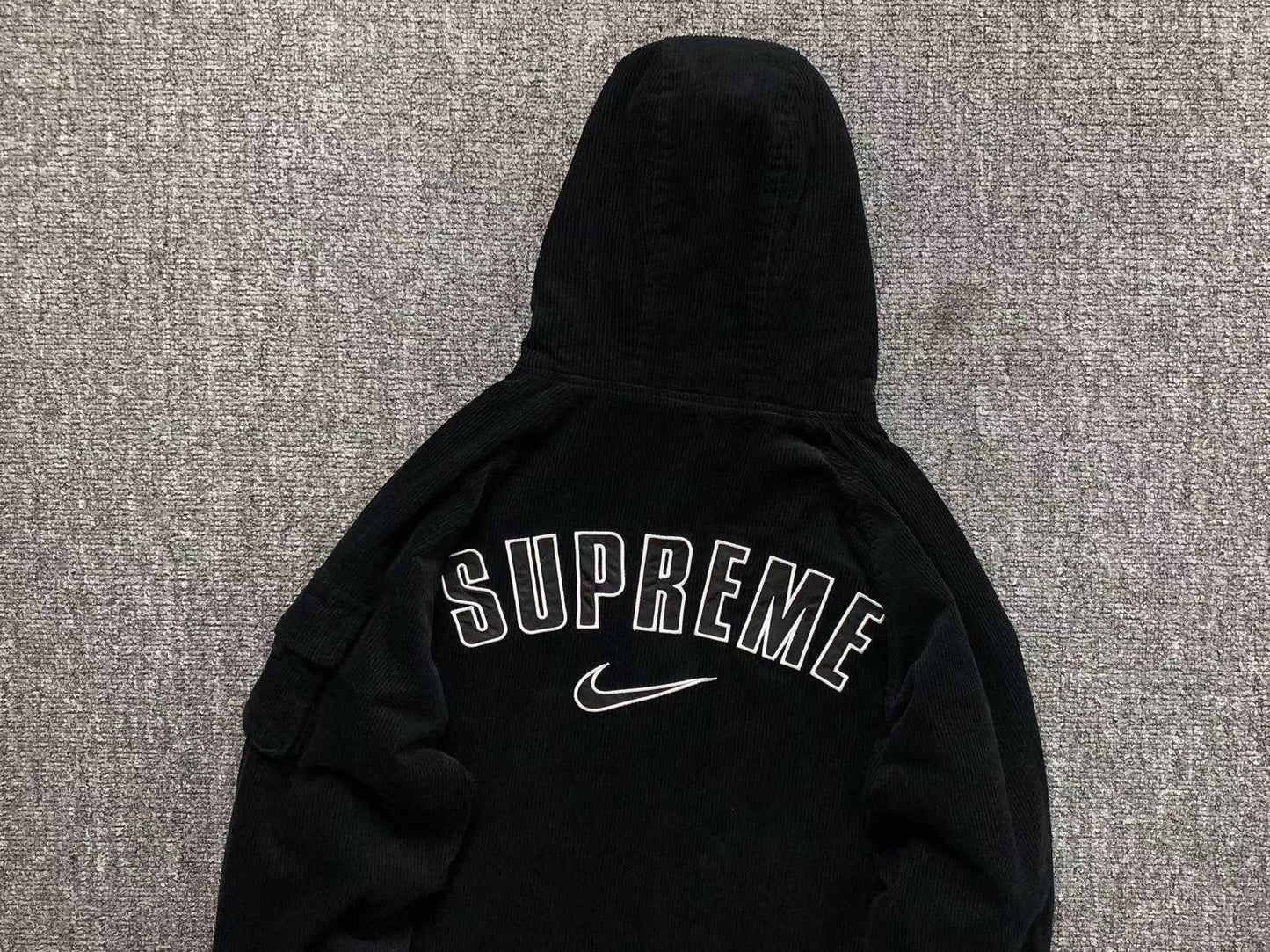 GIACCA SUPREME x NIKE