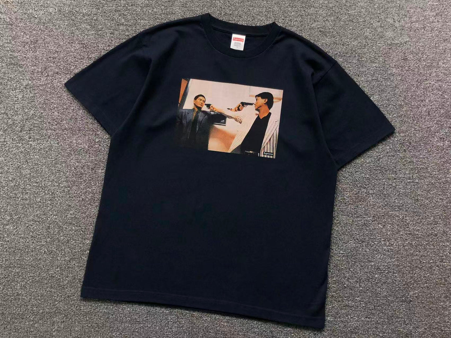 T-SHIRT SUPREME