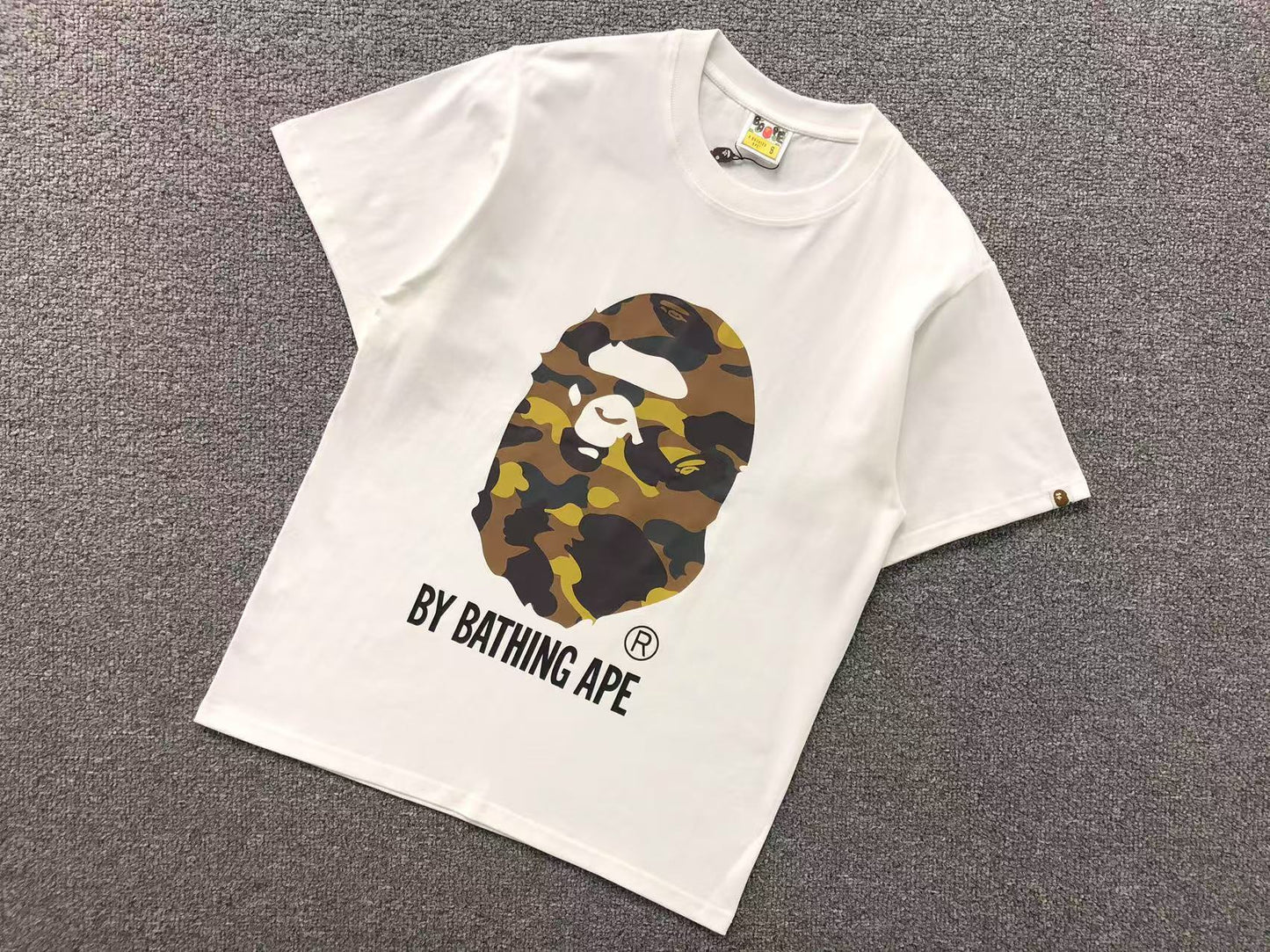 T-SHIRT BAPE