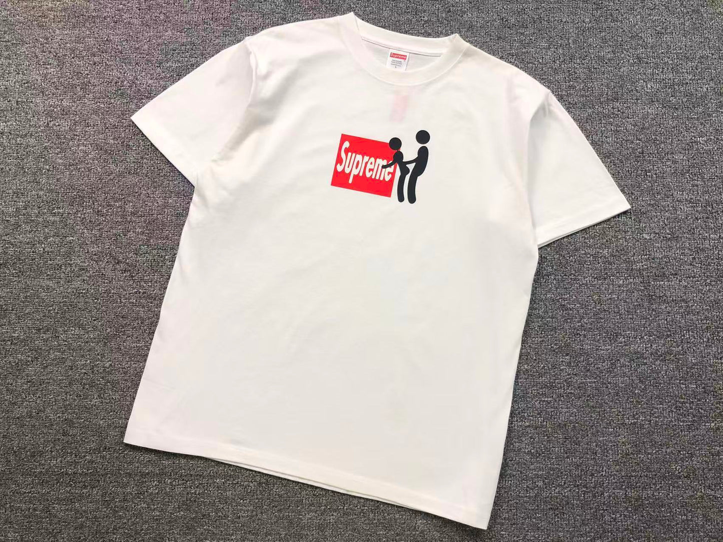 T-SHIRT SUPREME