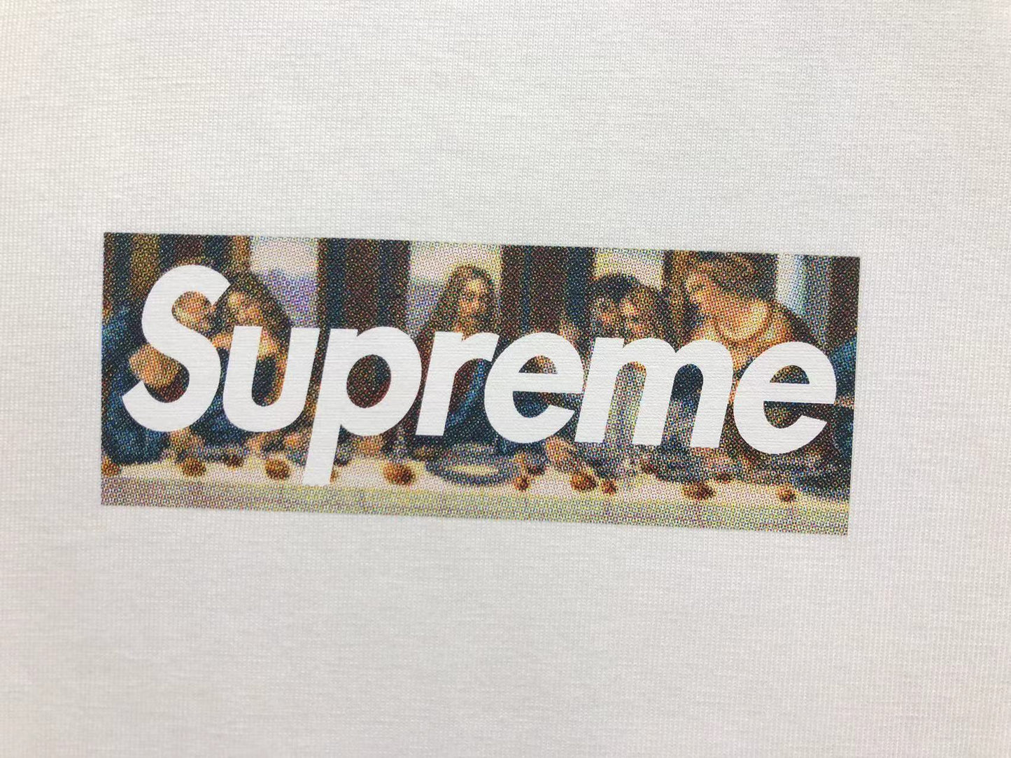 T-SHIRT SUPREME