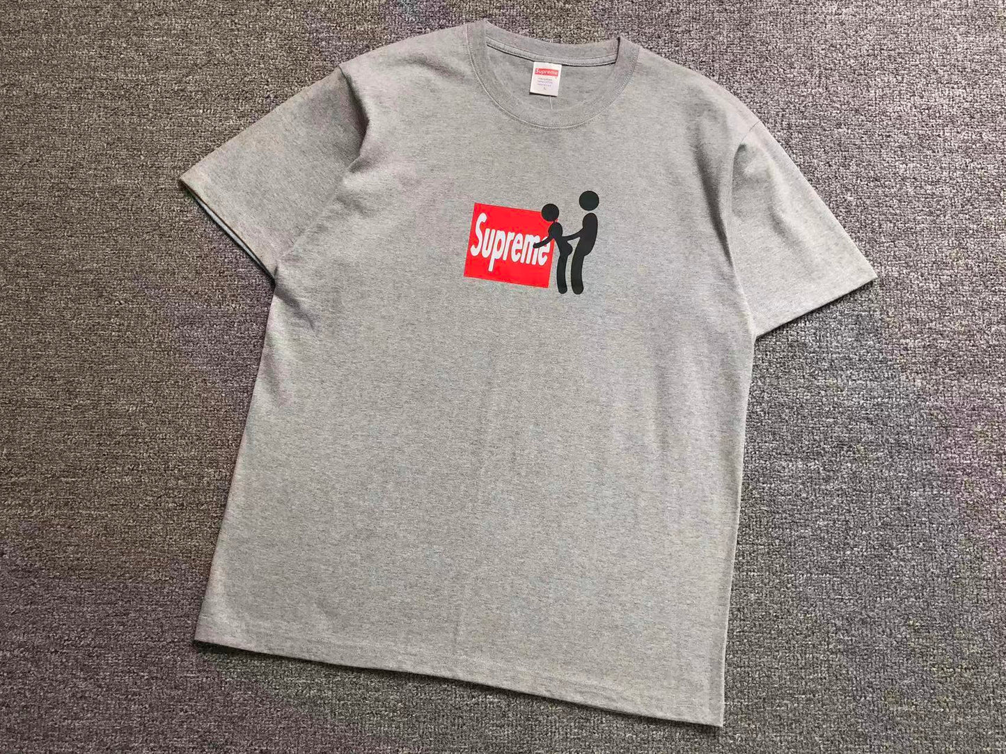 T-SHIRT SUPREME