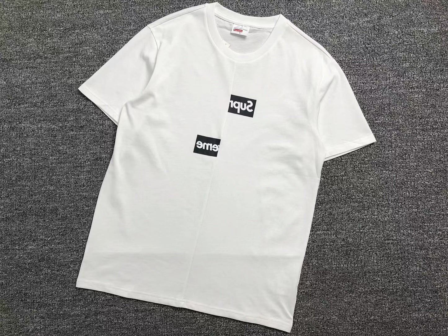 T-SHIRT SUPREME
