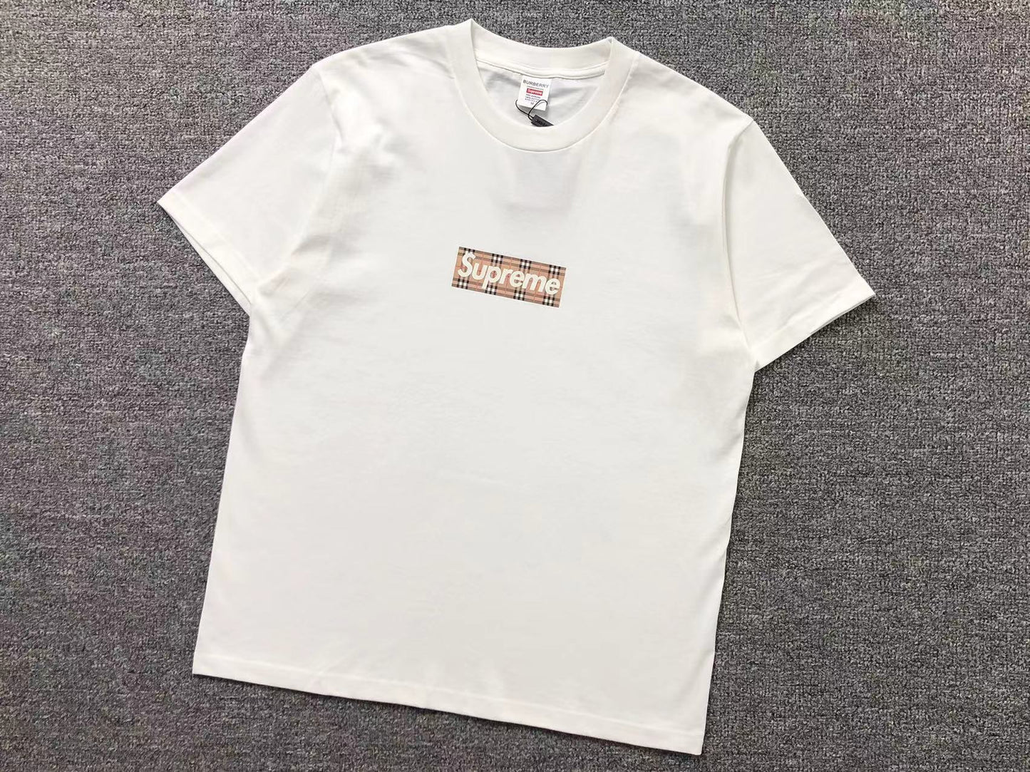 T-SHIRT SUPREME