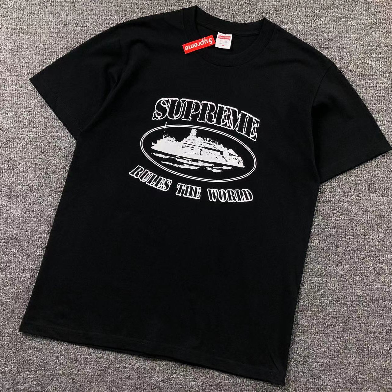 T-SHIRT SUPREME