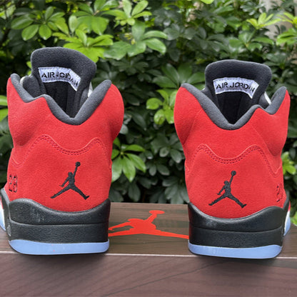 JORDAN 5