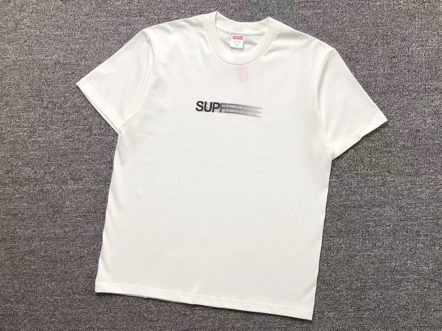 T-SHIRT SUPREME