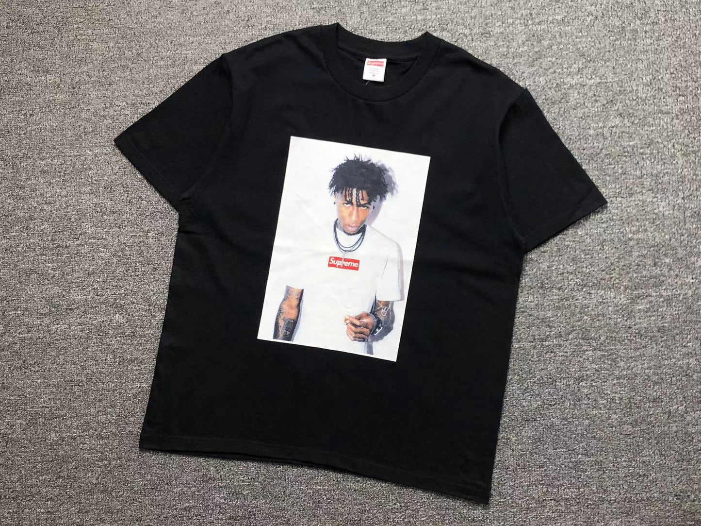 T-SHIRT SUPREME