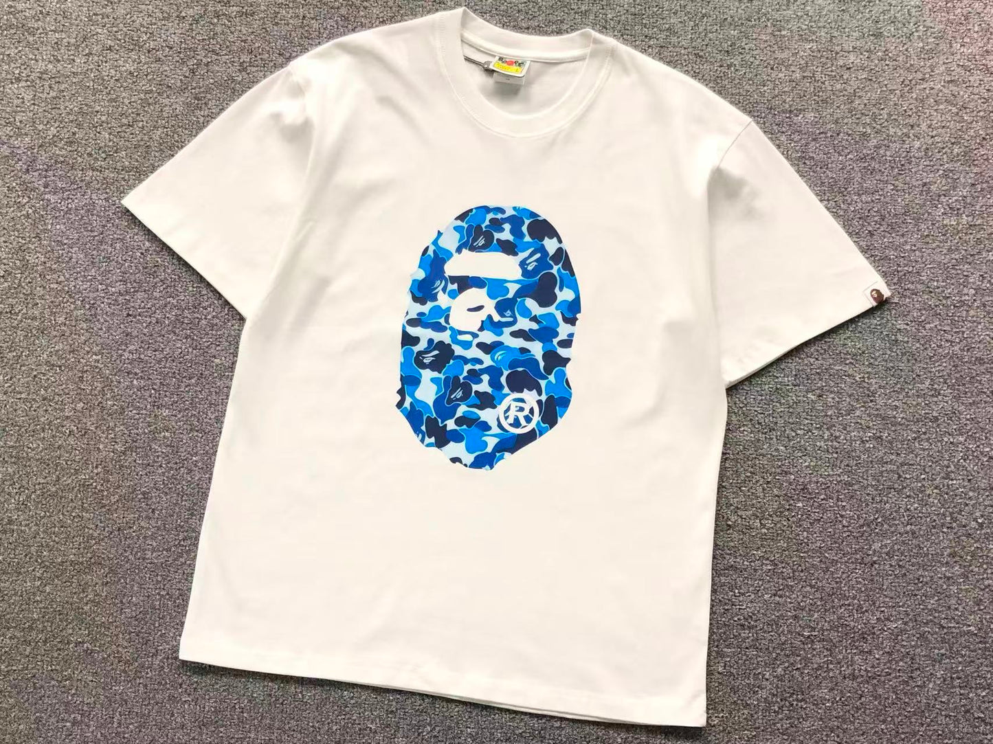 T-SHIRT BAPE