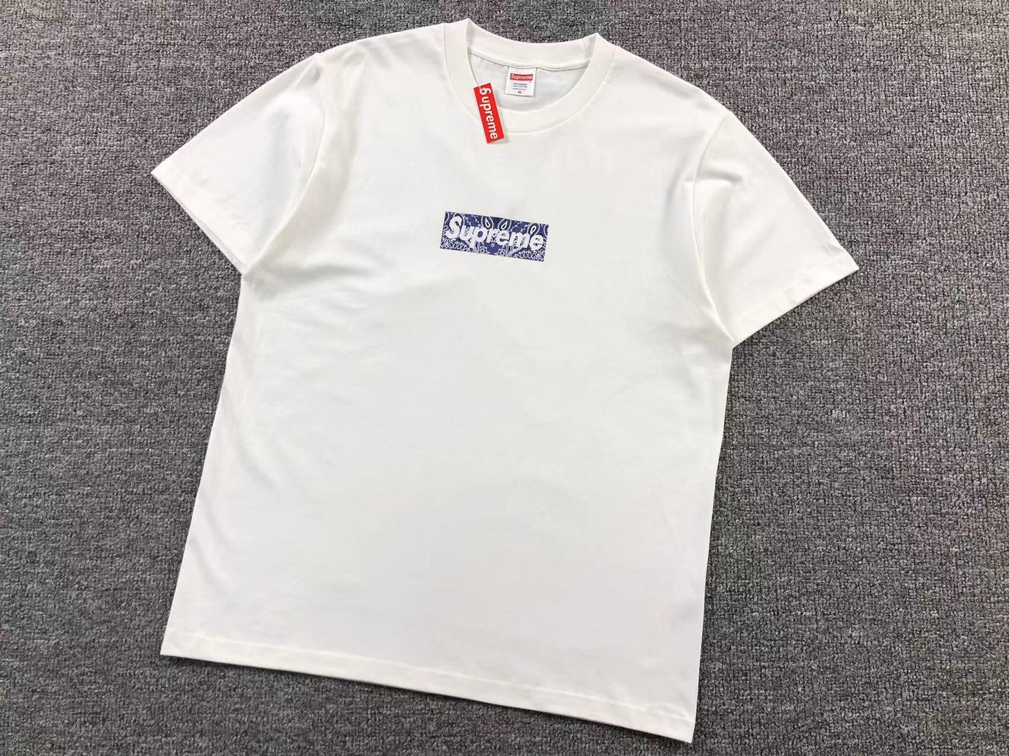 T-SHIRT SUPREME